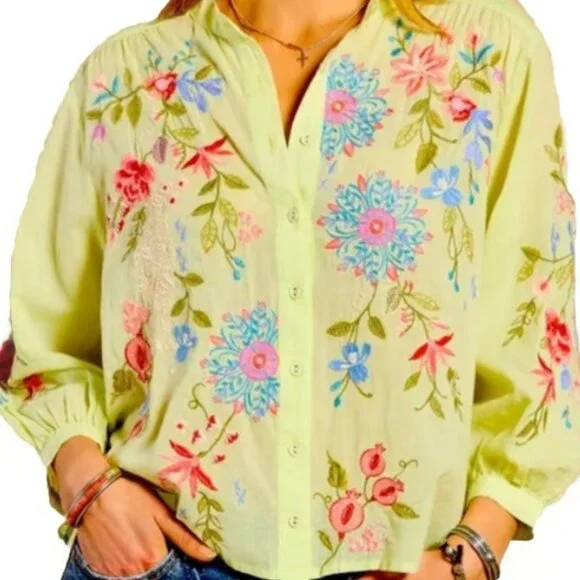 Johnny Was Green Shirred Yolk Kamiko Blouse Shirt Top Embroidered Floral Size L - Picture 1 of 7